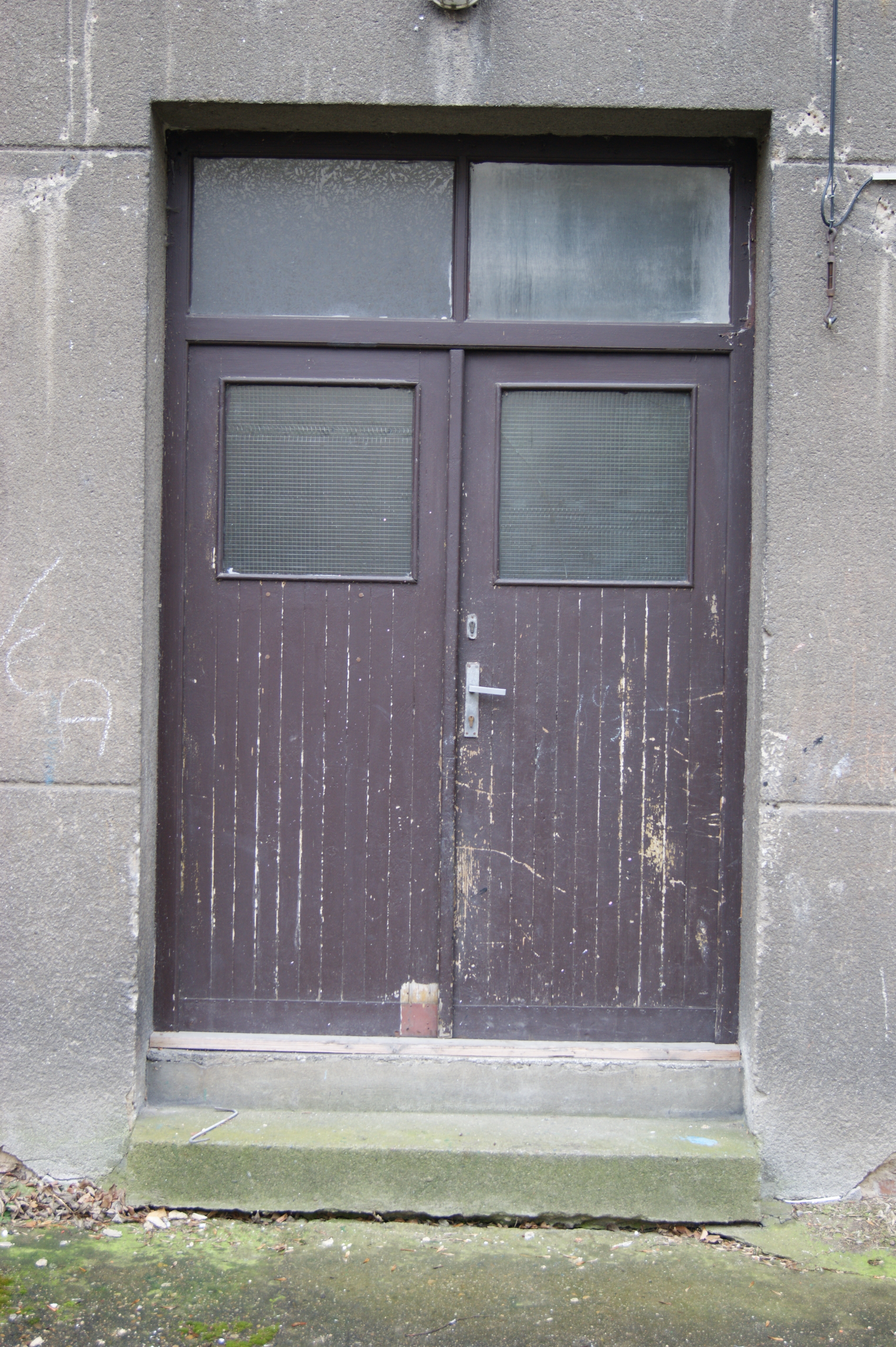 Původní dveře do dvora I.